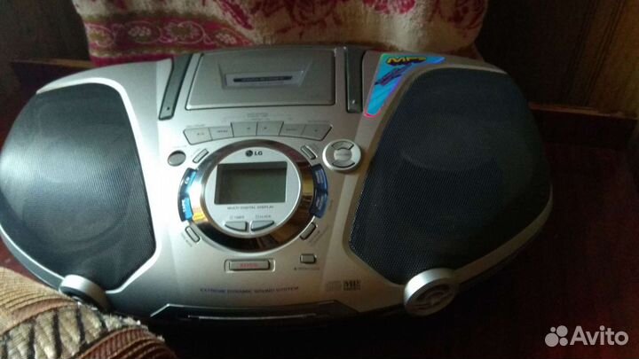 Бумбокс LG тусклый дисплей на запчасти