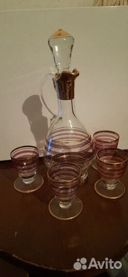 Графин с рюмками
