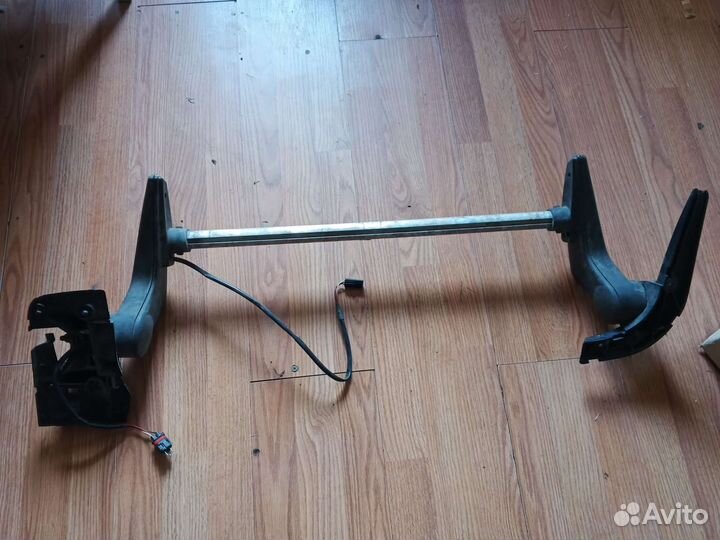 Кронштейн зеркало ман