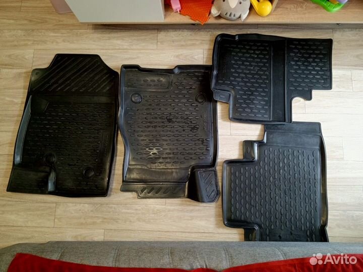 Резиновые коврики для Хавейл м6