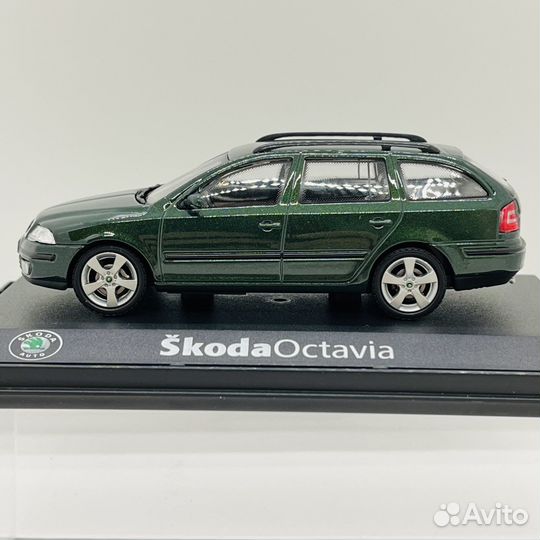 Skoda Octavia Combi green 2004 Abrex 1:43