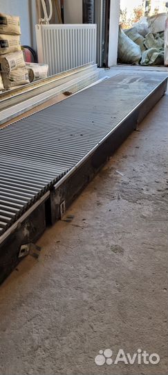 Встраиваемый внутрипольный конвектор водяной