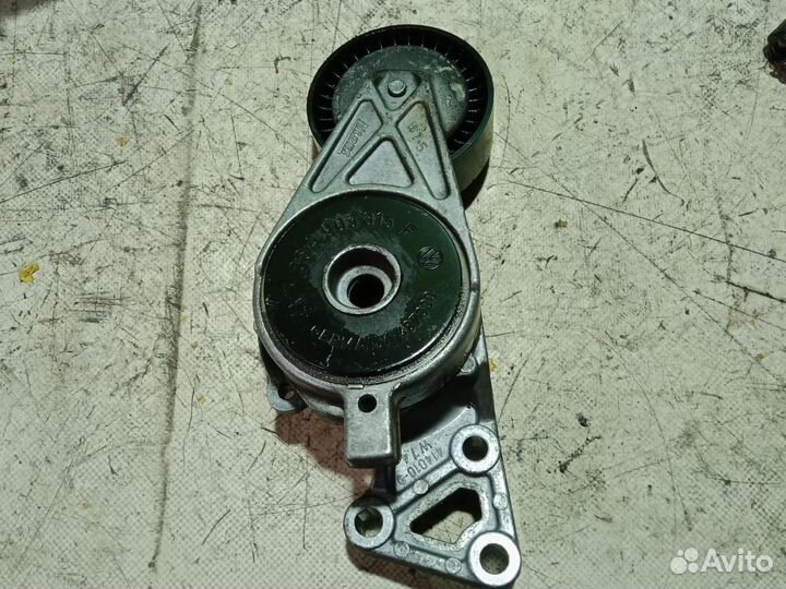 Натяжитель ремня Volkswagen Golf