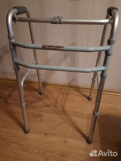 Ходунки для взрослых шагающие