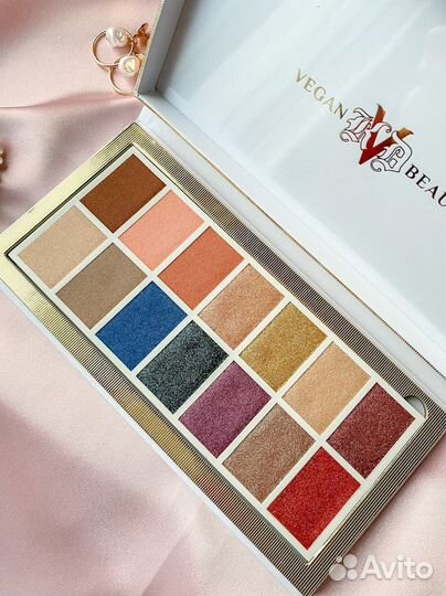 Палетка теней KVD Vegan Beauty