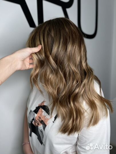 Модель на окрашивание волос