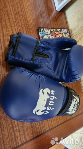 Боксерские перчатки детские 8 oz и Шлем