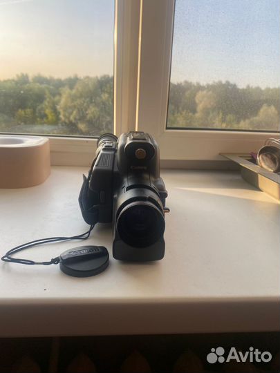 Видеокамера canon E230