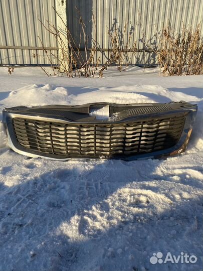 Решетка радиатора Kia Rio 3 2012