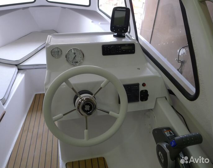 Катер каютный Фишроуд (Fishroad) 530 HT