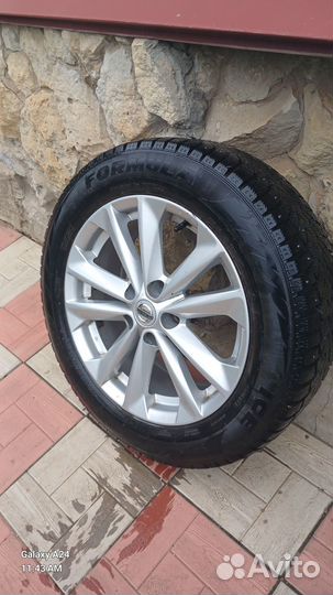 Литые диски r17 5x114 3 бу на Ниссан Кашкай