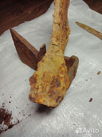 Топор кованный