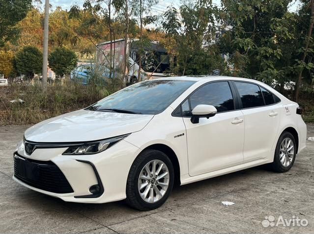 Toyota Corolla 1.8 CVT, 2021, 30 000 км