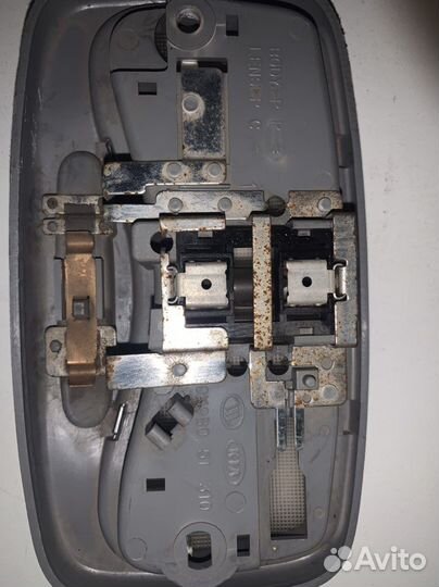 Плафон освещения салона Kia Spectra