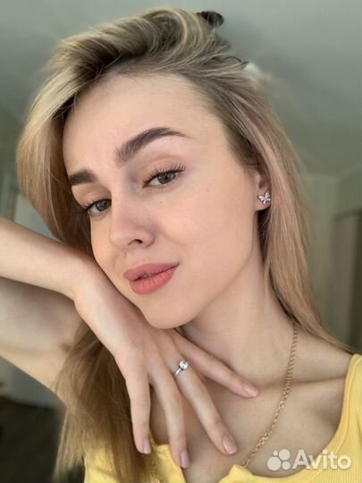 Администратор, хостес, продавец консультант