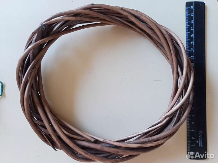 Основа под венок. Венок из веток