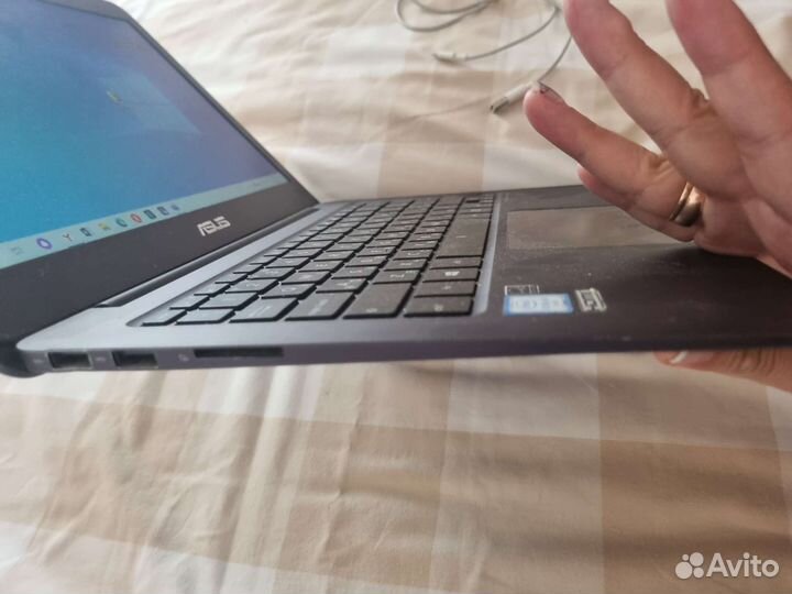 Ноутбук asus