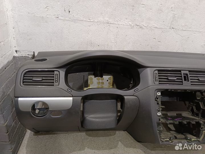 Торпеда в сборе Volkswagen Jetta 6 + декор