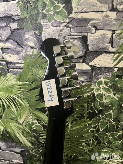 Электрогитара