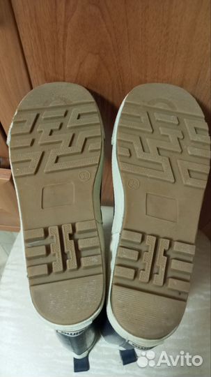 Резиновые сапоги