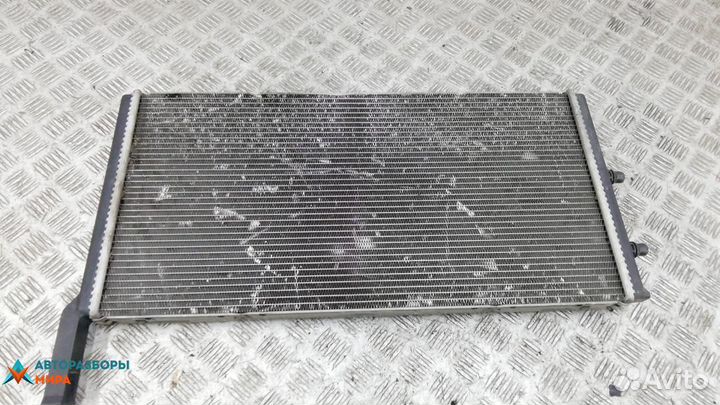 Радиатор (основной) BMW 5 F07/F10/F11 2011