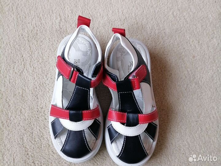 Сандалии для девочки