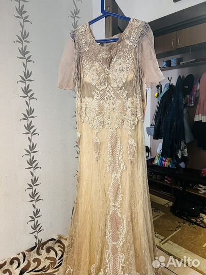 Свадебное платье в пол