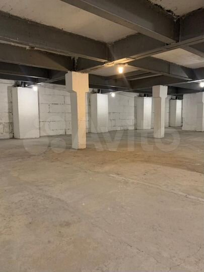 Склад, 692 м²