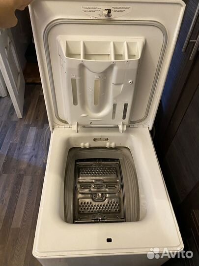 Стиральная машина с вертикальной загрузкой Zanussi