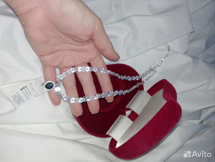 Колье из цирконов с подвеской сапфир