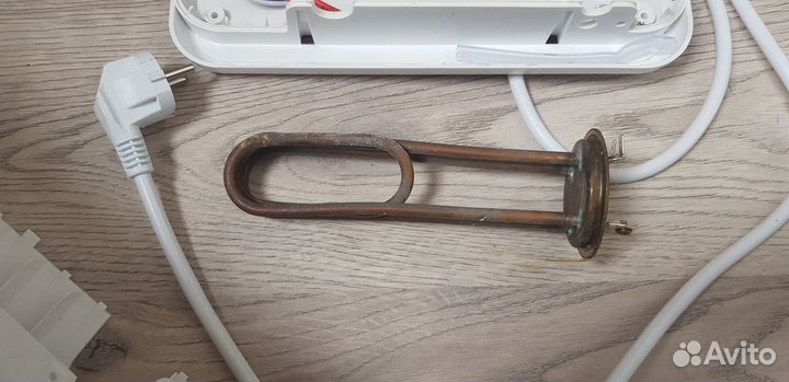 Запчасти на проточный водонагреватель Ariston