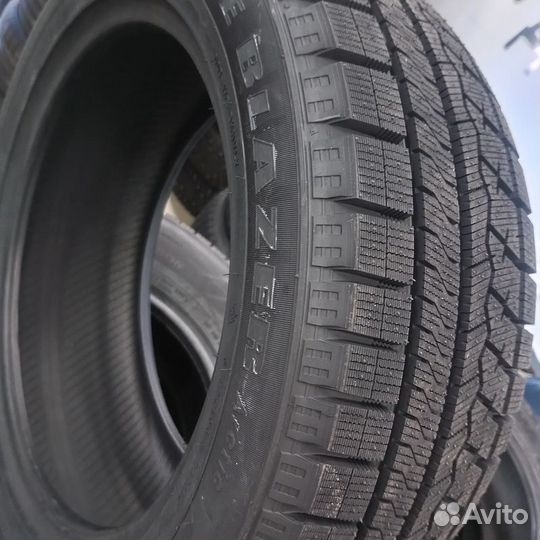 Sailun Ice Blazer Arctic 215/55 R17 H