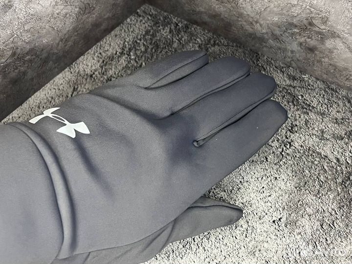 Перчатки Under Armour зимние