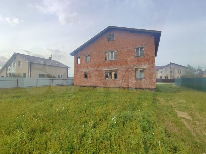 Дом 292 м² на участке 10 сот.