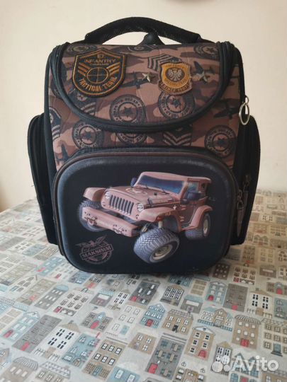 Школьный рюкзак