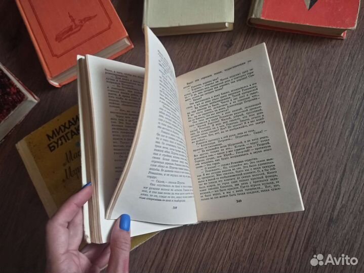 Книги СССР Тютчев Шолохов Лесков