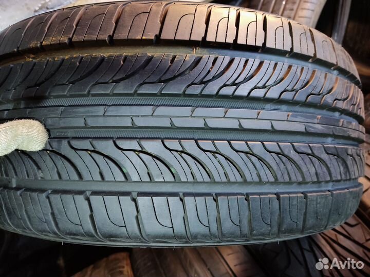 Roadstone N7000 225/40 R18