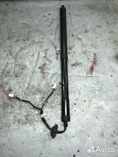 Амортизатор багажника Infiniti Qx70 S51