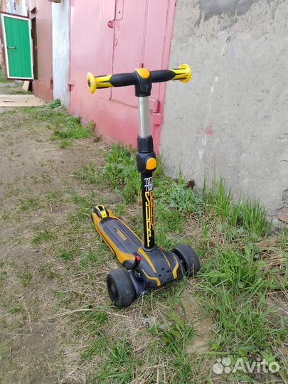 Самокат детский 3х колесный