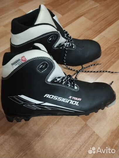 Лыжные ботинки