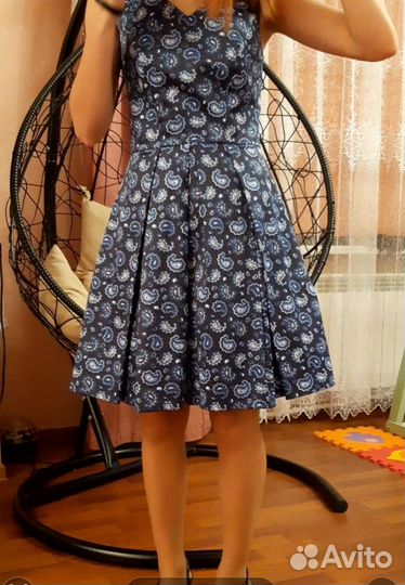 Платье нарядное рр 44