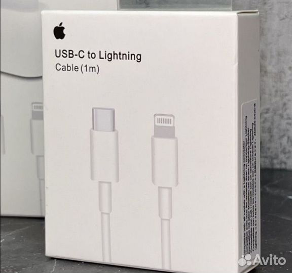 Кабель на iPhone