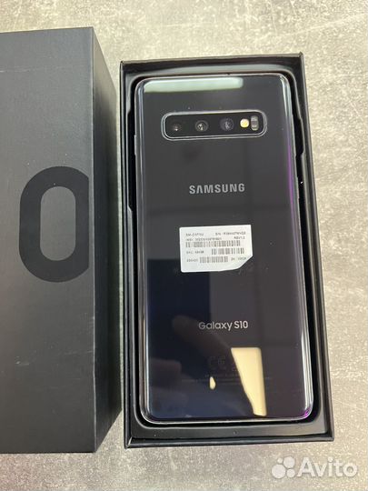 Samsung Galaxy S10, 8/128 ГБ