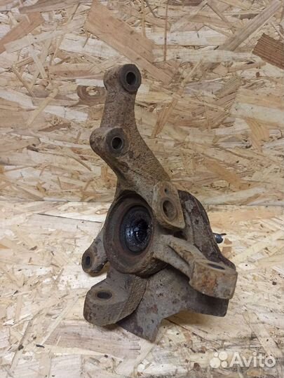 Кулак поворотный правый Chevrolet Aveo T250