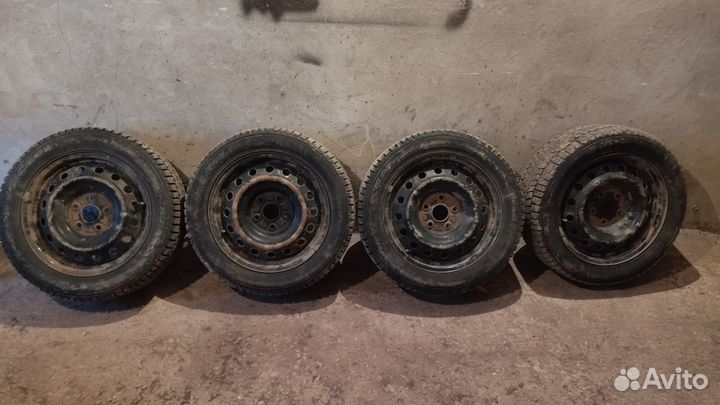 Dunlop SP Winter Ice 01 205/55 R16 94