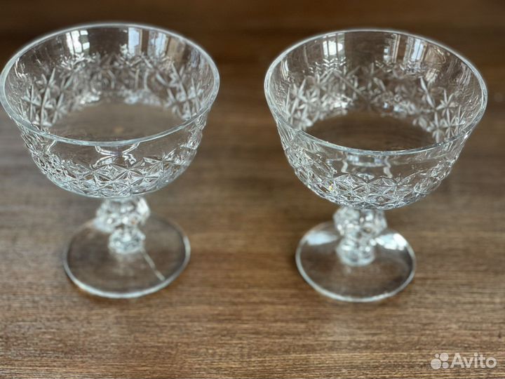 Вазочка на ножке