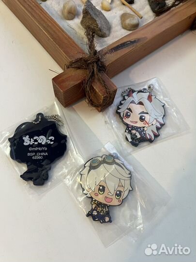 Genshin impact брелок