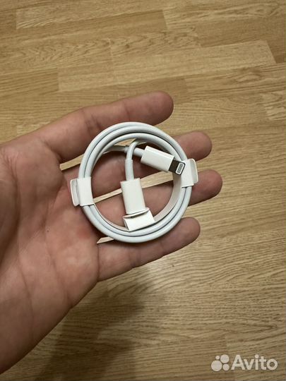 Кабель Apple USB-C to Lightning Cable 1 м, белый