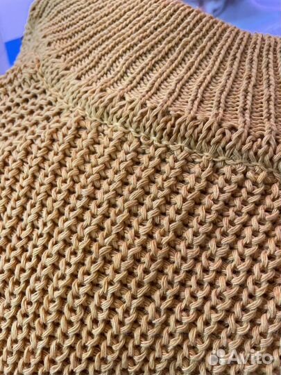 Свитер вязаный