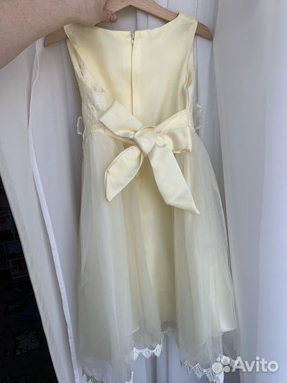 Платье для девочки праздничное желтое 110-116